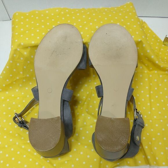 BU Collection Womans Sz 12 Faux Suede Block Heel Sandals Gray - Picture 7 of 10